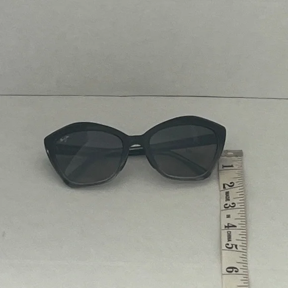 Maui Jim Lotus Polarized Sunglasses With Case and Cleaning Cloth. - Picture 7 of 11